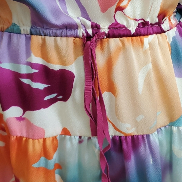 Flowy, Silky, Multicolor LOFT dress - Picture 4 of 8